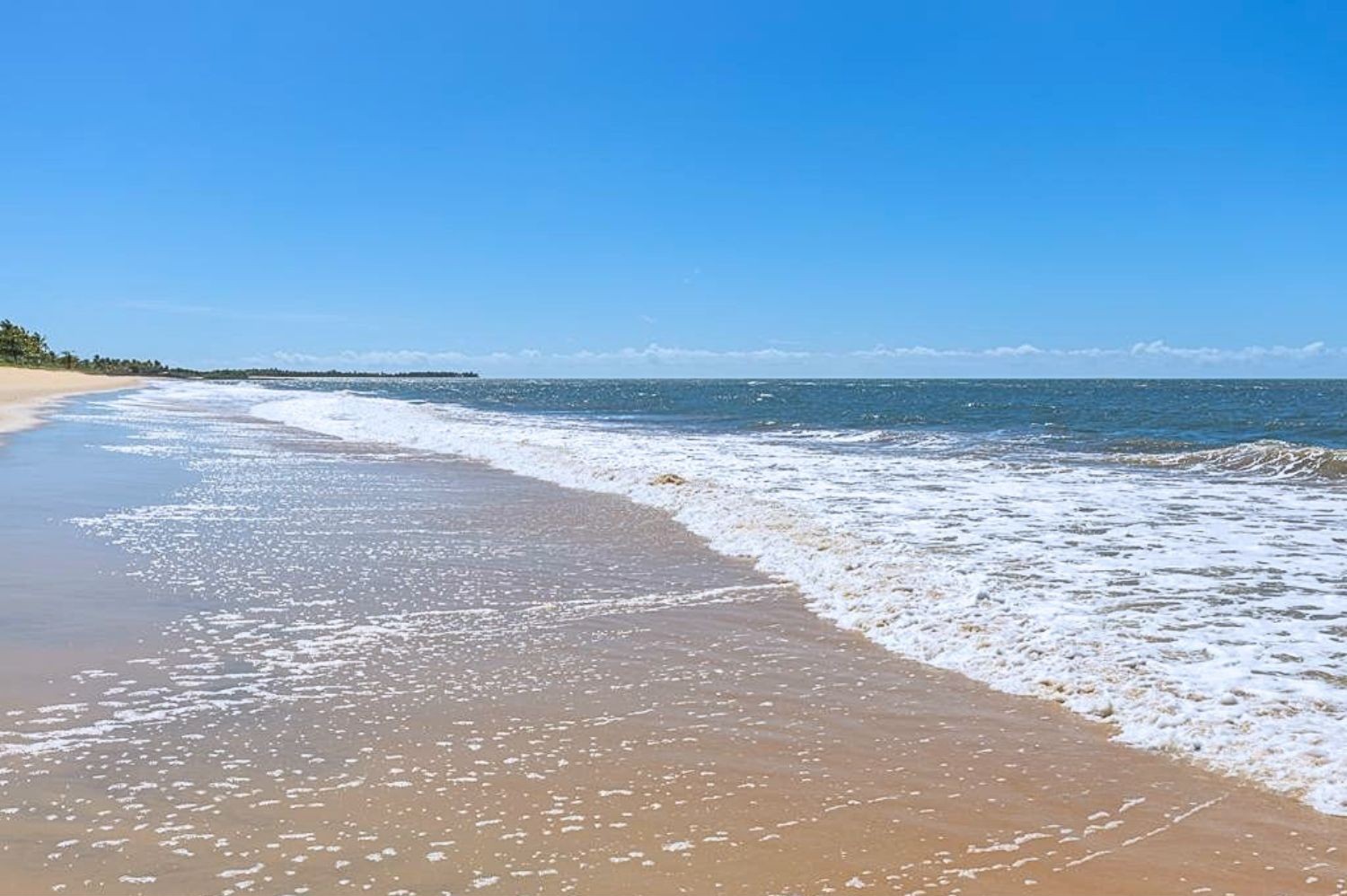Natural beach near Santo André, Bahia