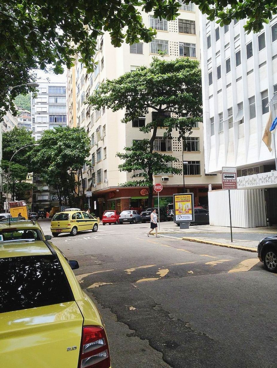 Street view near Apartamento Leme in Rio de Janeiro